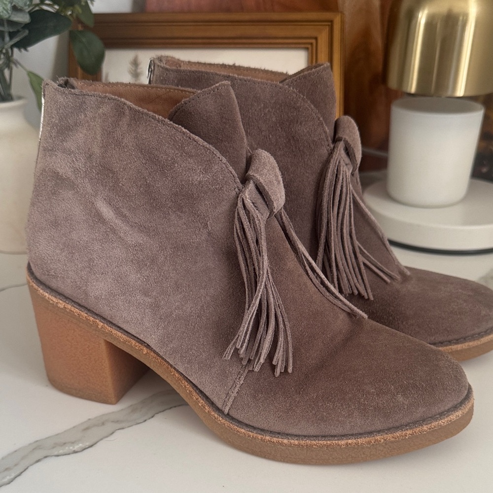 UGG Brown Suede Ankle Boots with Tassels
